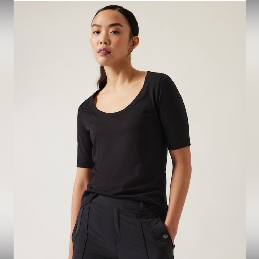 Outbound Scoop Tee from Athleta Black XXS